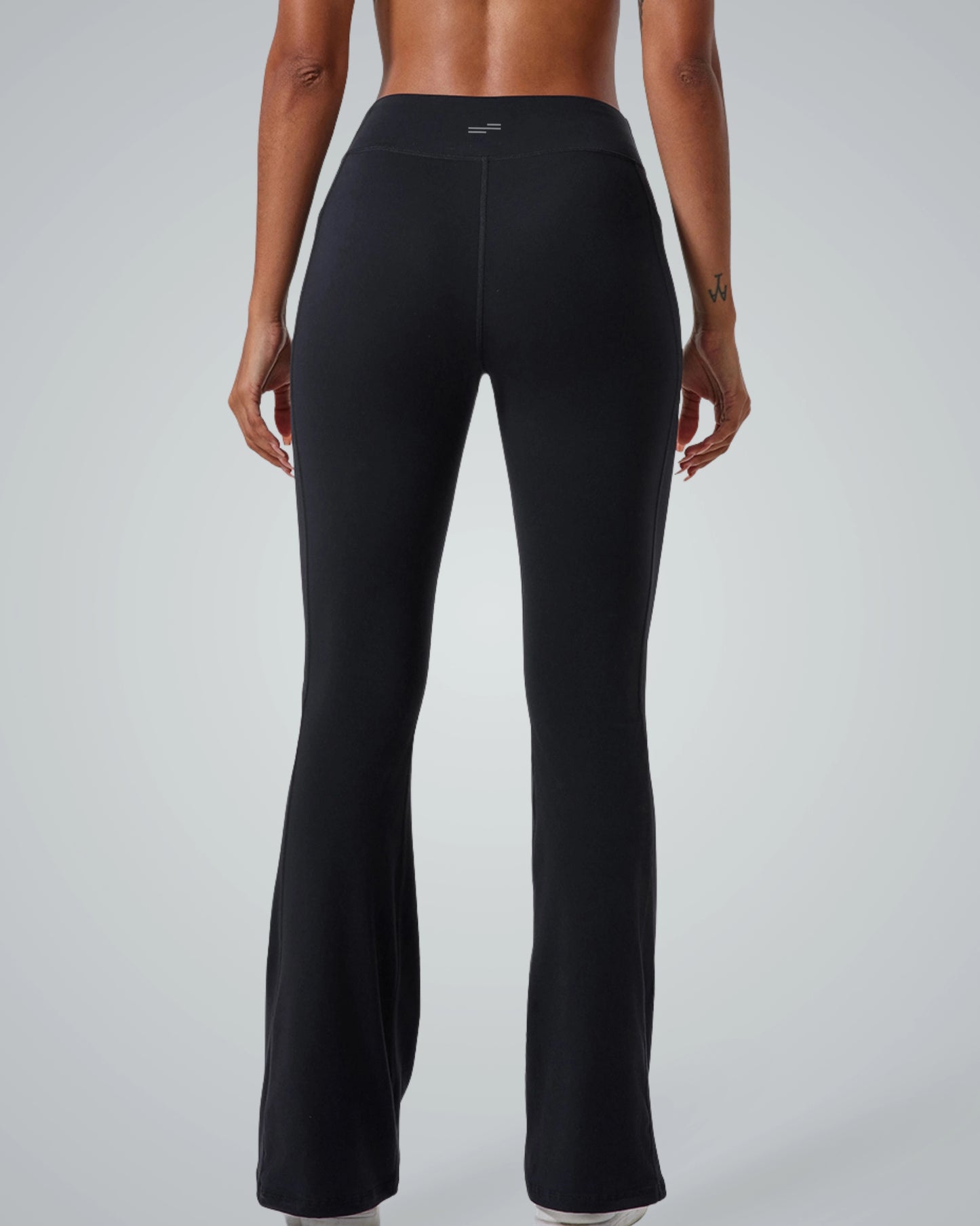 Bandsam PeakFit Pocket Leggings for women, high-waisted and flared, perfect for yoga, pilates, activewear, and lounging, with side pockets.