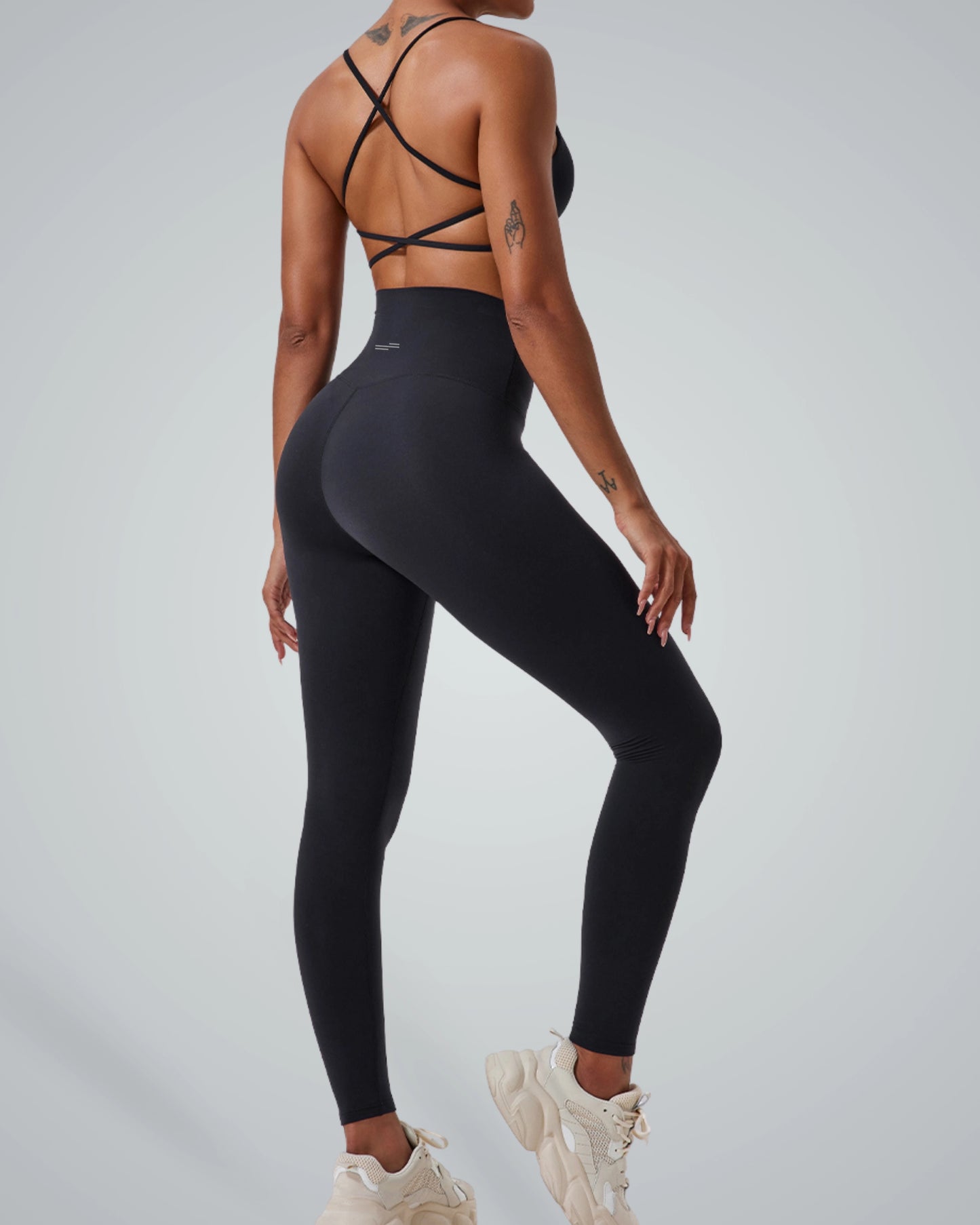 Bandsam ContourCore Set: Seamless gym set with high-waisted leggings and supportive top. Sculpting, sweatproof, and stylish activewear.