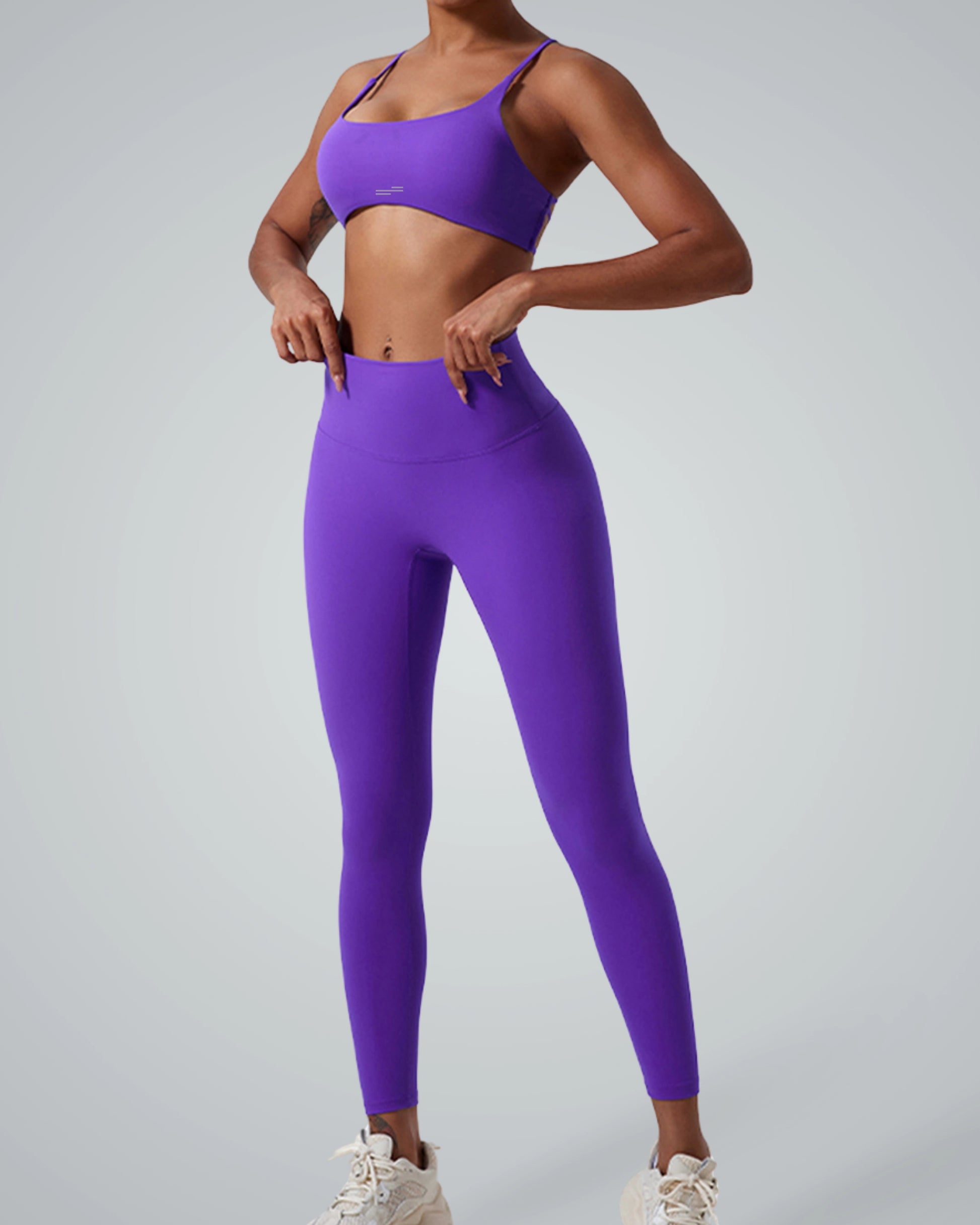 Bandsam ContourCore Set: Bold colorblock seamless gym set, featuring a matching top and high-waisted leggings for performance and style.