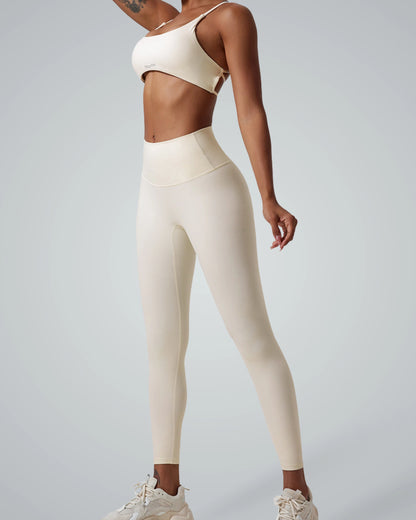 Bandsam ContourCore Set featuring a seamless gym set with high-waisted leggings and a sports bra, ideal for yoga and summer athleisure.