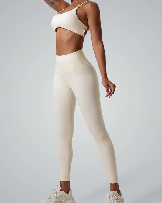 Bandsam ContourCore Set featuring a seamless gym set with high-waisted leggings and a sports bra, ideal for yoga and summer athleisure.