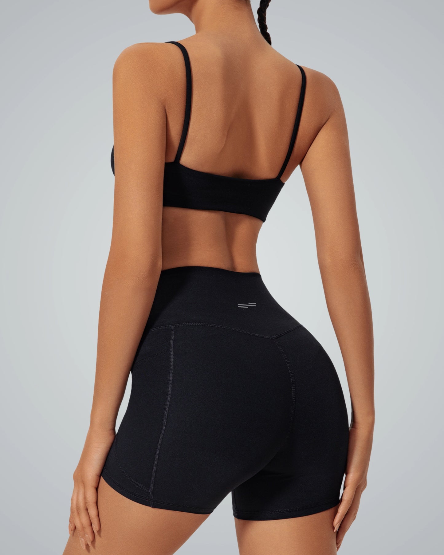 Alt Tag: Bandsam FluidForce seamless gym set - sleek sports bra and high-waisted shorts, perfect compression activewear for style and performance.