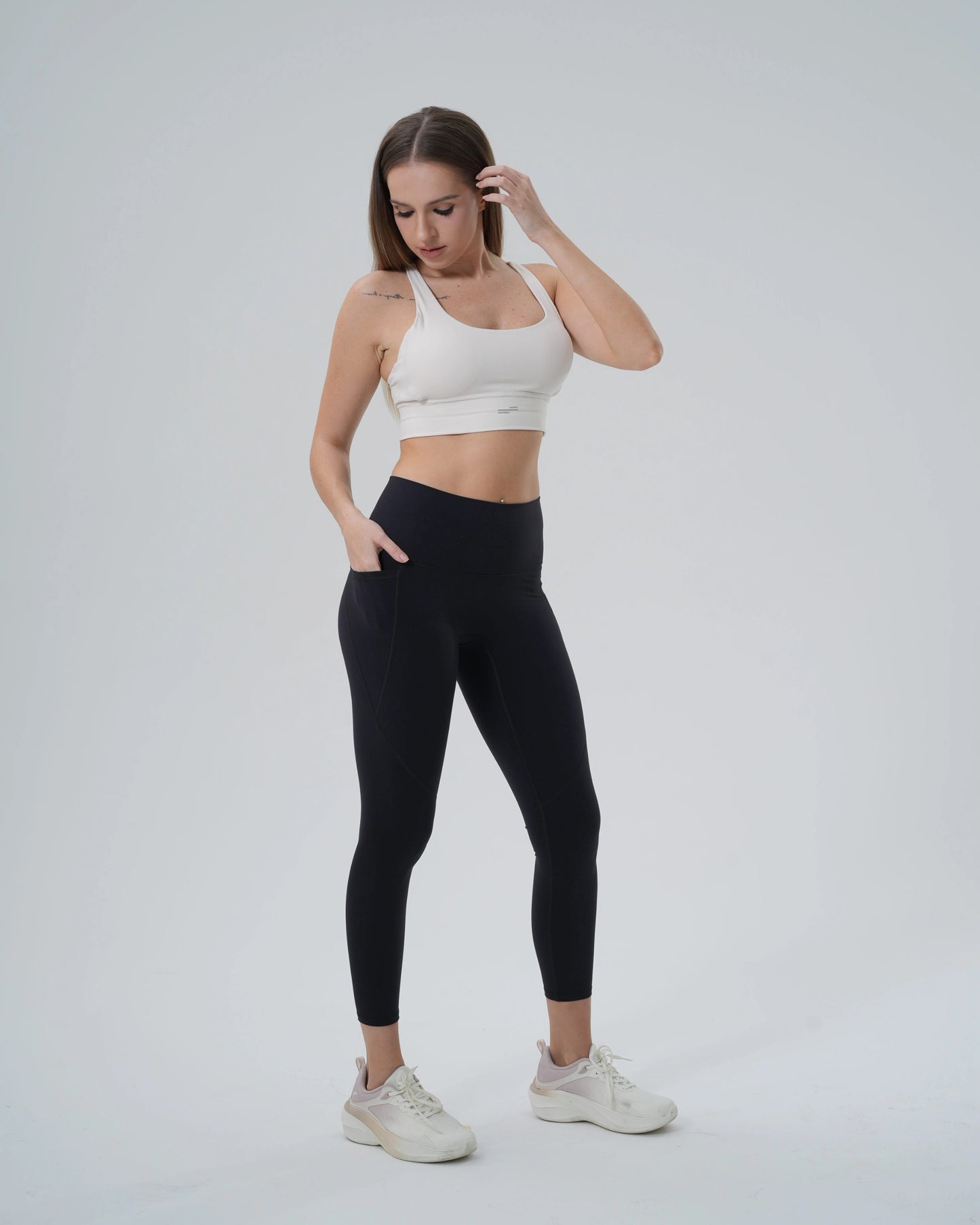 Bandsam PrimFit Set featuring a seamless sports bra and high-waisted leggings, perfect matching workout set for style and comfort.