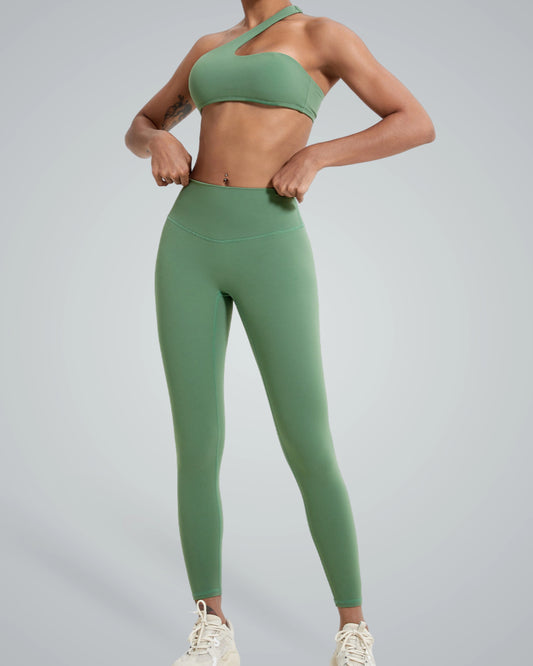 Bandsam ToneTwin Set in green, a seamless gym set with asymmetrical sports bra and high-waisted leggings, perfect for workouts and athleisure.